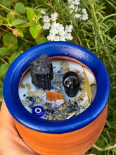 Load image into Gallery viewer, Ojo Poderoso (Powerful Eye) Intention Candle 11oz.