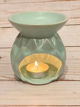 Load image into Gallery viewer, Diamond Embossed Tea Light Warmer