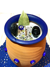 Load image into Gallery viewer, Ojo Poderoso (Powerful Eye) Intention Candle 11oz.